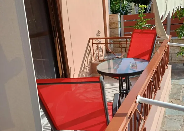 Nini's House 1 - 100m From Town Center